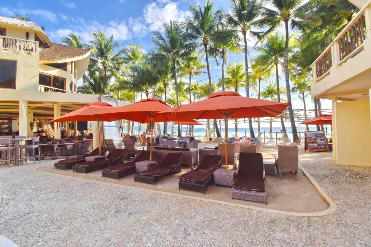 Ambassador In Paradise Balabag  Exterior photo The beach at the Shangri-La Resort and Spa, Boracay