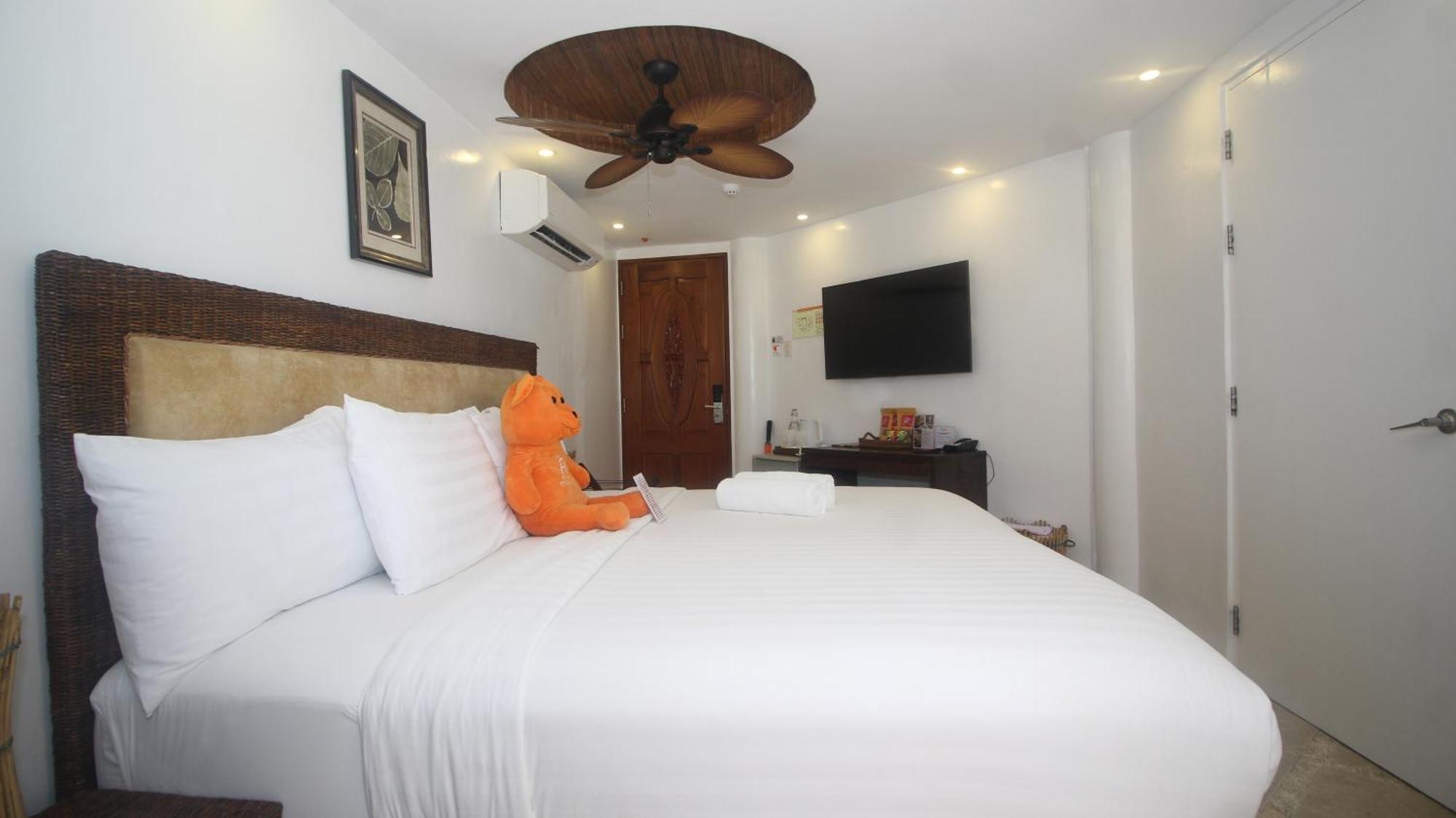 Ambassador In Paradise Balabag  Exterior photo Deluxe Room