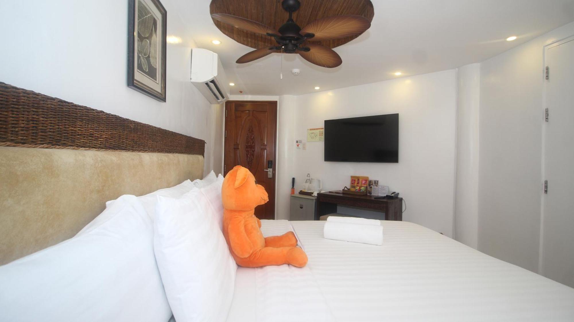 Ambassador In Paradise Balabag  Exterior photo Deluxe Room